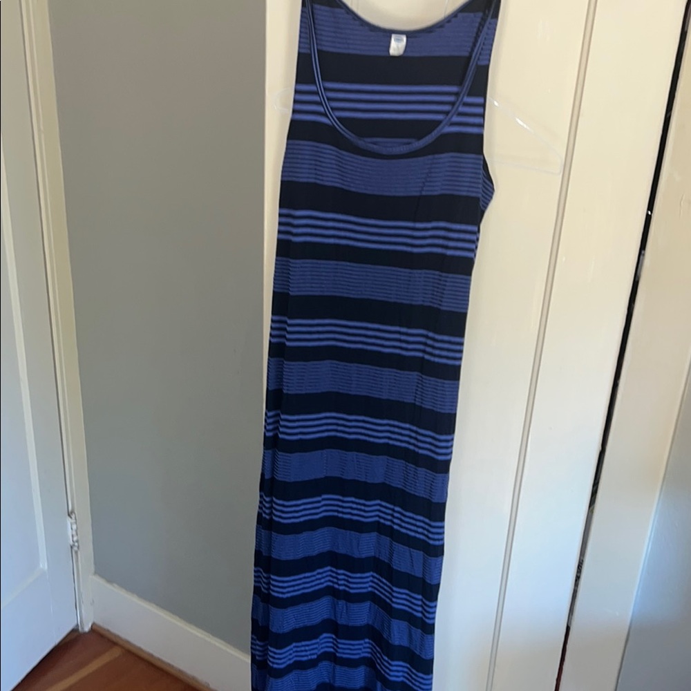 Striped Old Navy Maxi Dress - Picture 4 of 5